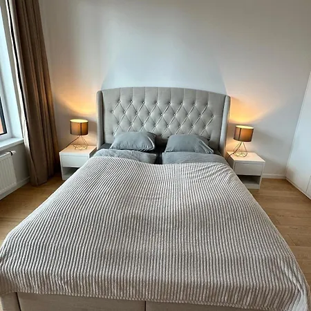 Luxury Free Parking Stylish Διαμέρισμα Μπρατισλάβα